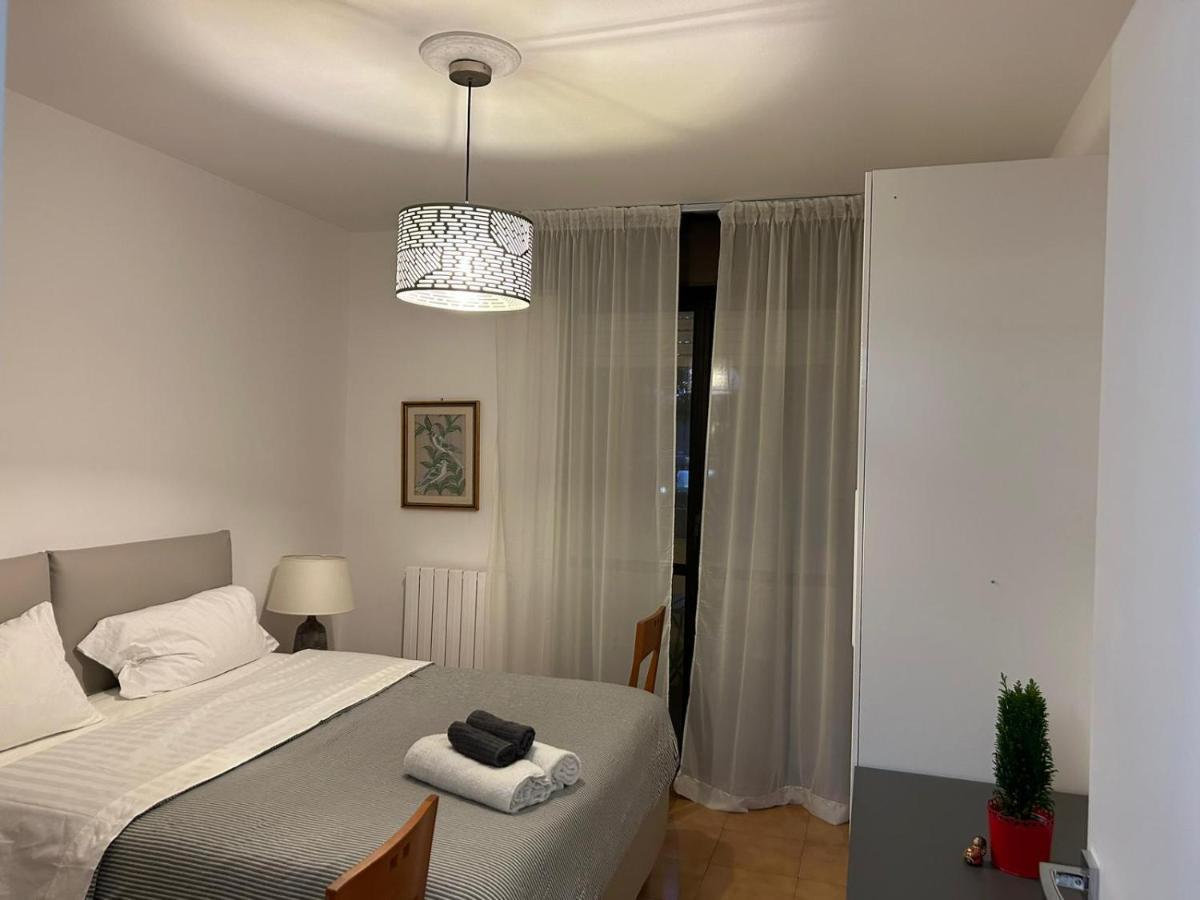 Casa Vacanze 1702, Con La Camera Matrimoniale Con Il Bagno Privato E Un Soggiorno Comune Milão Exterior foto